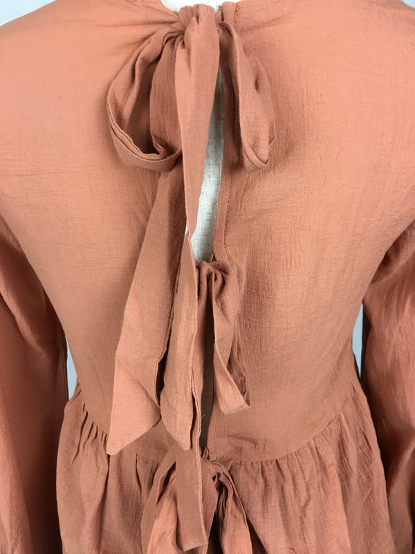 ANDREA FLOWY TOP (APRICOT)